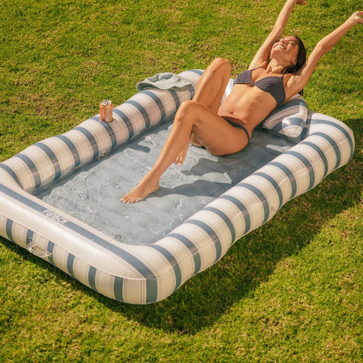 HydroTan™ - Tanning Pool Lounger